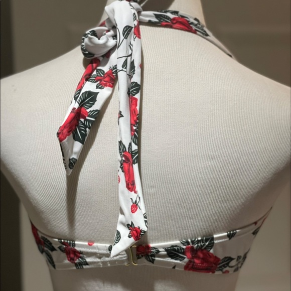Marilyn Monroe Roses Halter Bikini Top - Picture 4 of 4